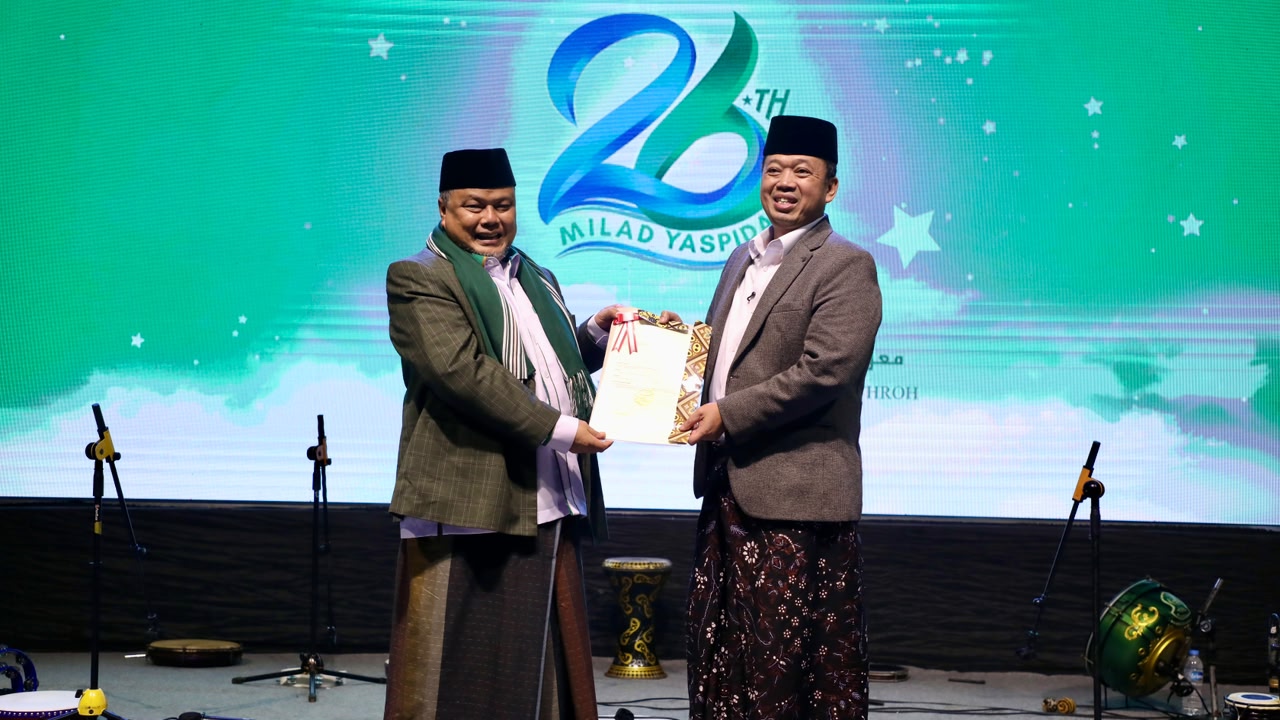 Hadiri Milad ke-26 YASPIDA, Menteri Nusron: Santri Harus Siap Menjadi Ulama, Teknokrat, dan Pemimpin Bangsa